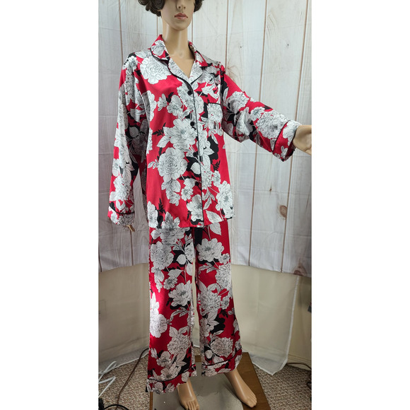 Apt 9 Other - Apt 9 Women's L Satin Pajamas Lounger Set Floral Long Sleeve Button Up Top Pant